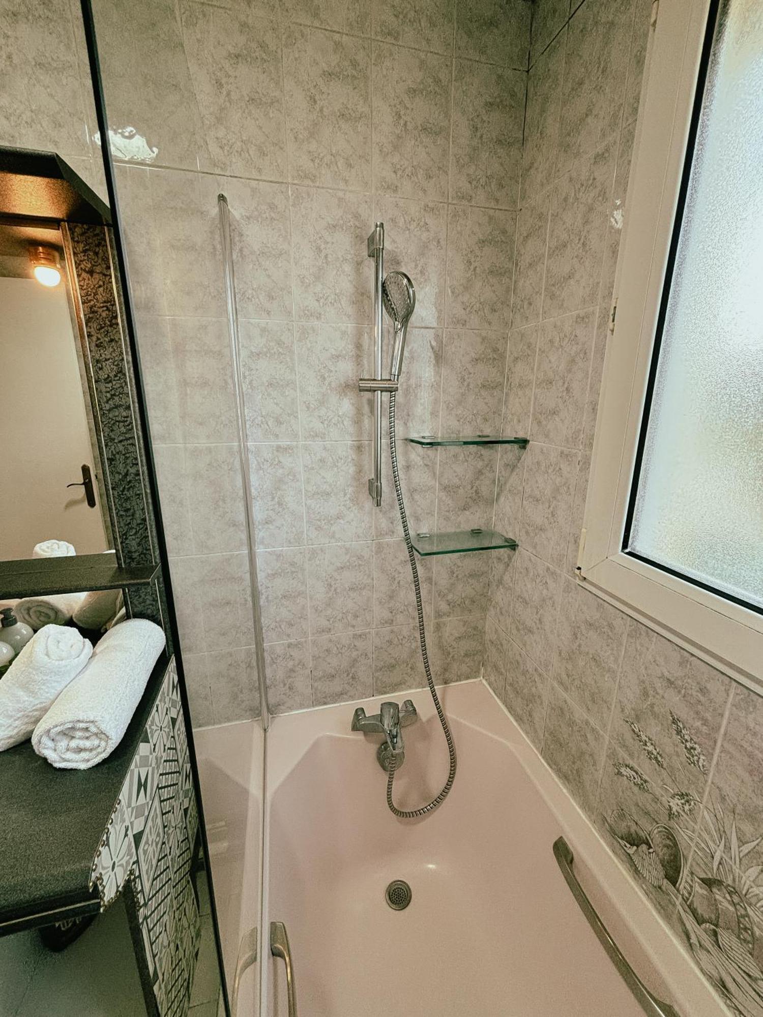 Duplex Avec Jardin - Proche Paris - Disneyland - Rer - Noisy-le-Grand Εξωτερικό φωτογραφία